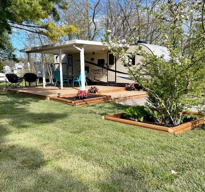 Site #143 –  2017 KZ Connect 32ft – $39,500
